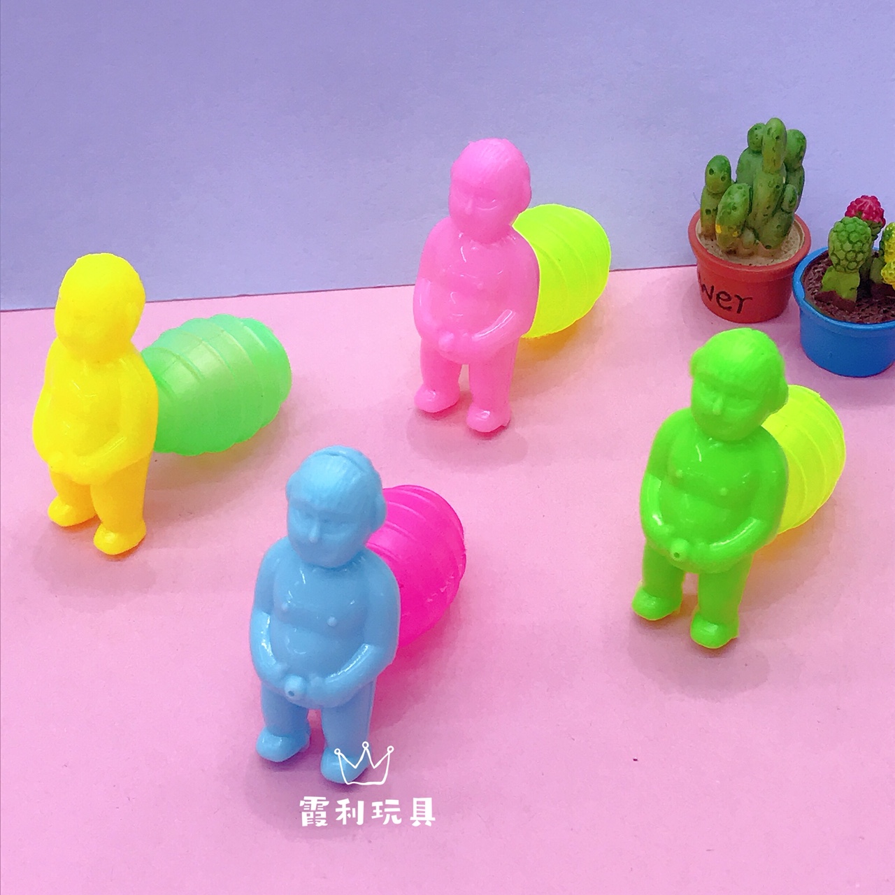 Doll mini water gun gift gashapon