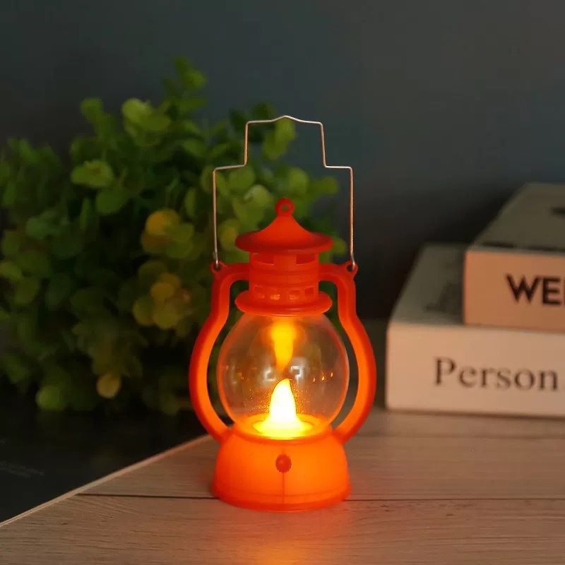Christmas retro small oil lamp, electronic candle lamp, LED small horse lantern, creative decorative display, gift wind lamp, red wick
