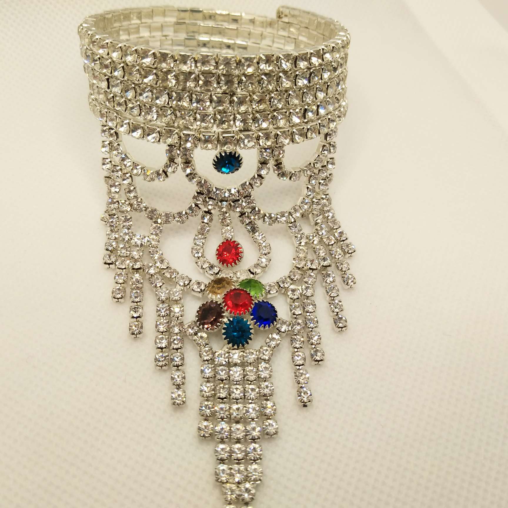 Factory direct sales of bracelets, cross-border e-commerce, popular European and American accessories, Korean version hand back chains Specification image