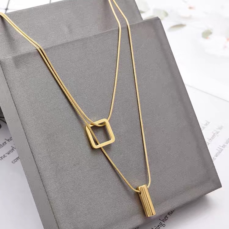 Double-layer chain necklace, hip-hop style for women, stacked necklace, personalized collarbone chain, titanium steel 5 details Picture