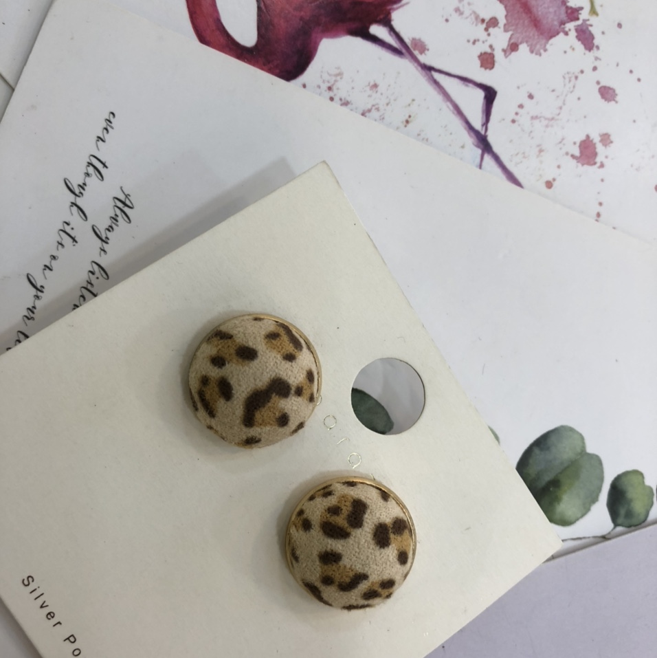 网红同款时尚百搭潮流日韩风格小花🐆豹圆形产品设计女