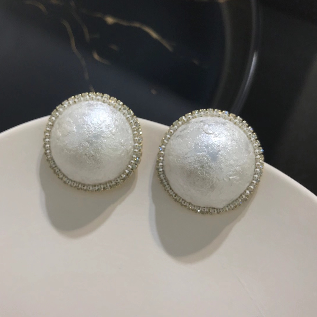 气质轻奢珍珠耳环2021年新款潮小众设计感高级法式耳钉耳饰女3