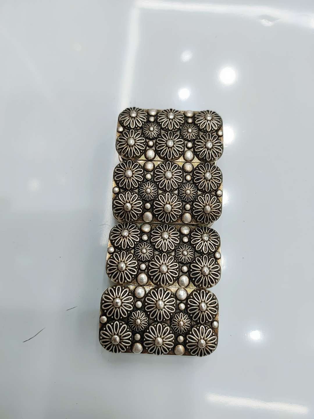 أساور، أساور، أساور، حلقات يد، مع سلاسل Specification image