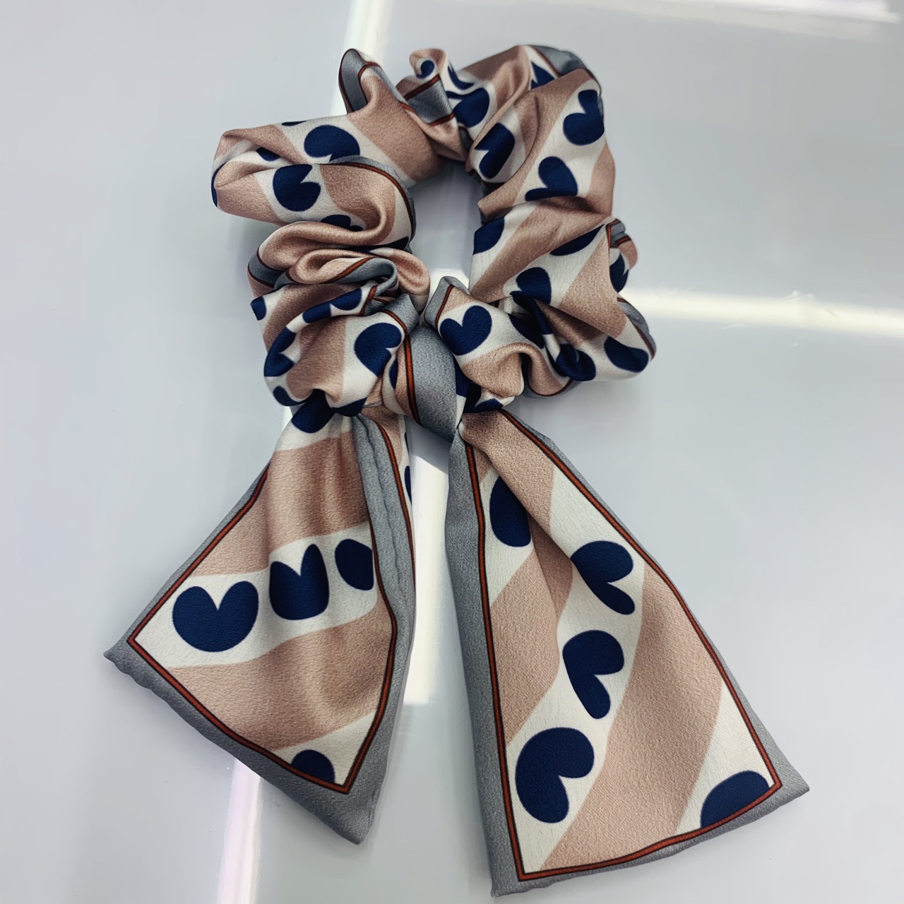 Small intestine with white pink stripes and peach heart