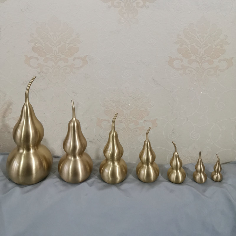 The manufacturer supplies various sizes of copper gourd ornaments, gourd hangers, car hangers, and creative hollow copper gourd hangers detail image 1