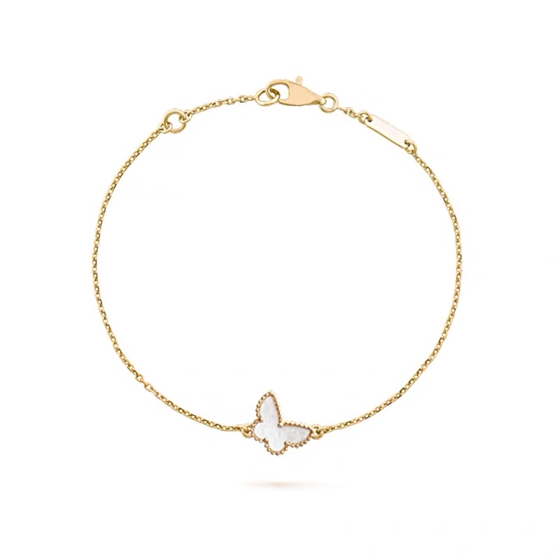A popular online celebrity accessory with a niche design and versatile design - a butterfly shell titanium steel bracelet for women Specification image