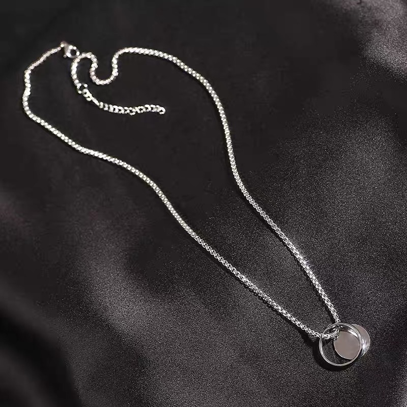 Elegant pendant titanium steel necklace, women's light luxury niche collarbone chain, personalized accessory 14 detail image 3