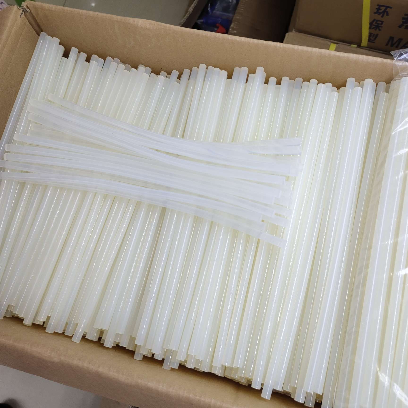 Hot melt adhesive stick, white transparent stick, 7mm - 11mm details Picture