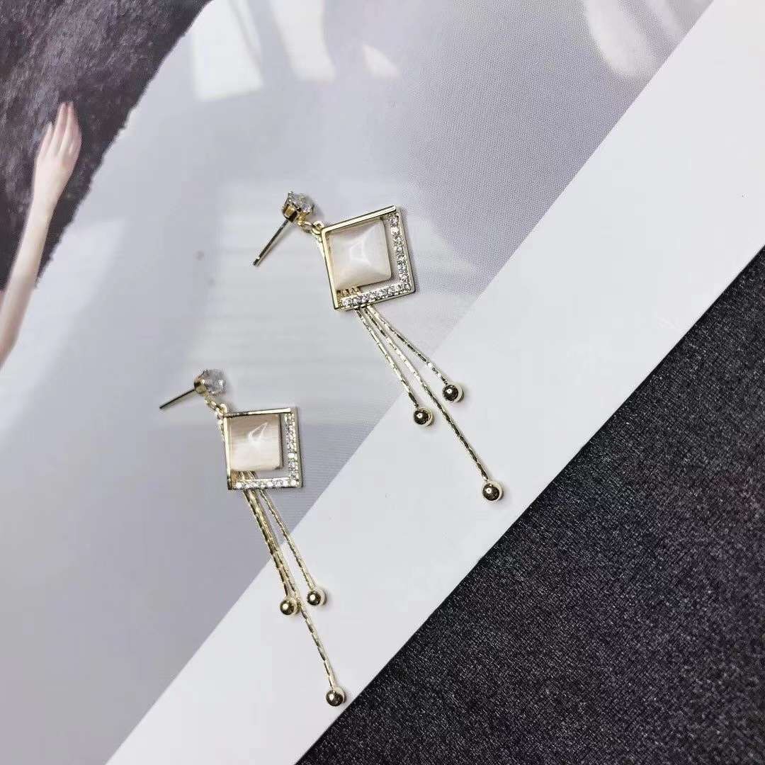 s925 sterling silver needle earrings 2021 New style, trendy style, simple and versatile Japanese and Korean, high-end pearl earrings, women's cat's eye Application Scenario