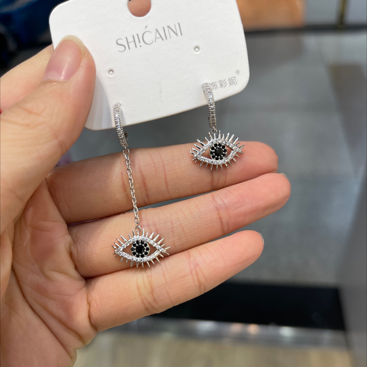 Zircon tassel earrings for eyes
