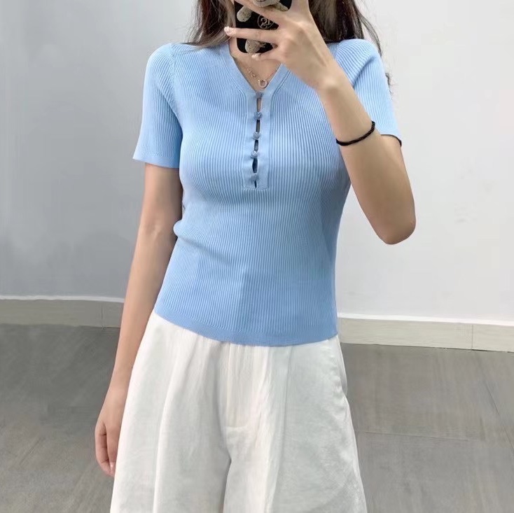 针织衫钮扣蓝色