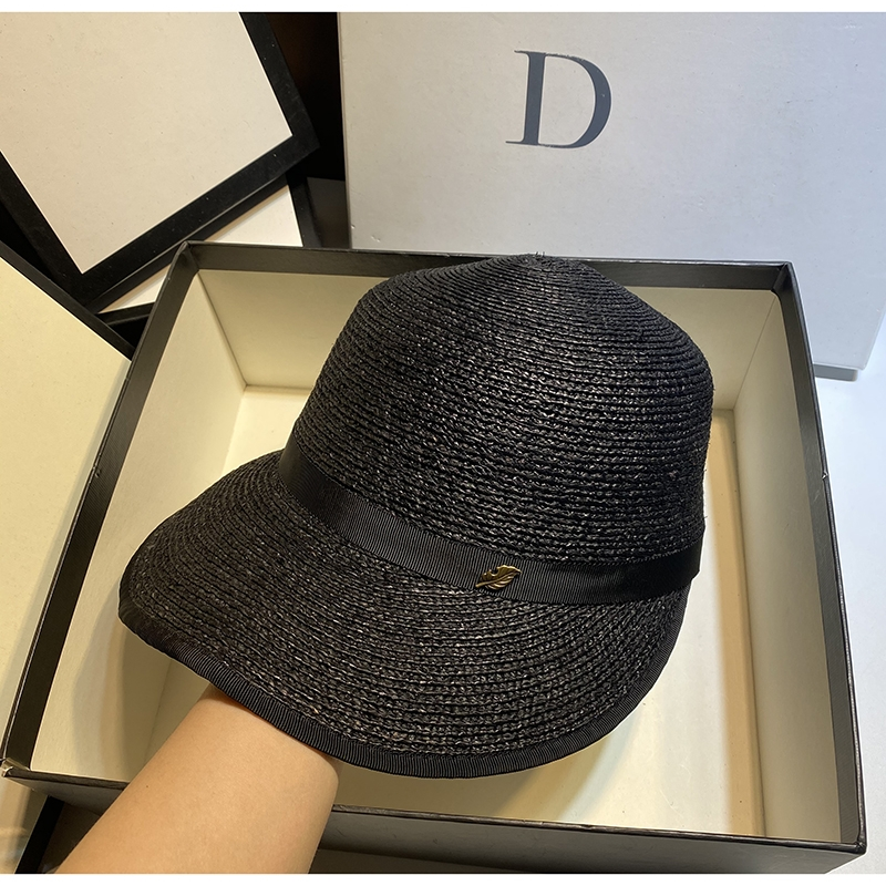 2020 new Laffia grass equestrian hat Korean version of female spring and summer day all shade duck hat beach straw hat leisure 02