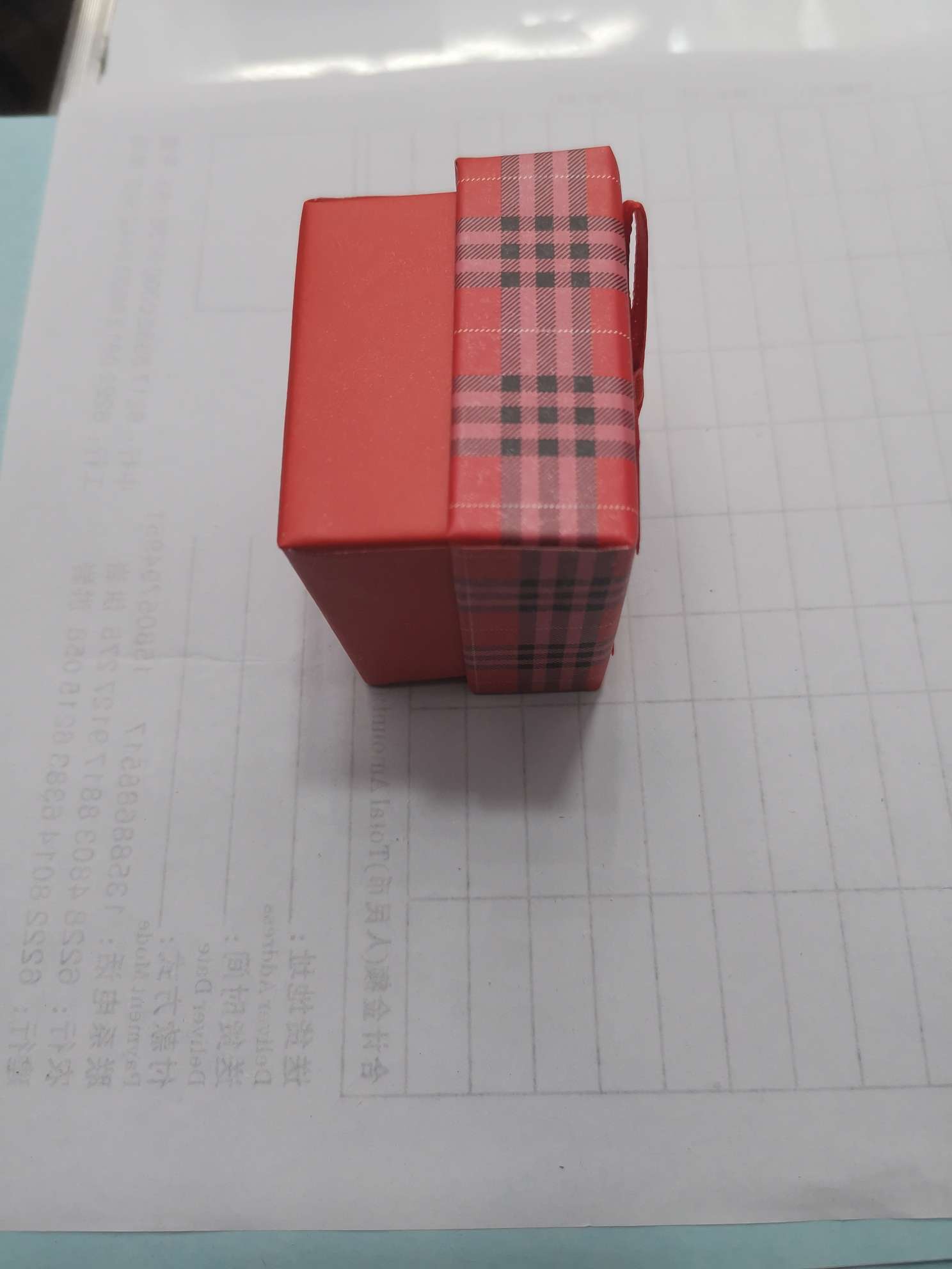 蝴蝶结戒指盒白底实物图