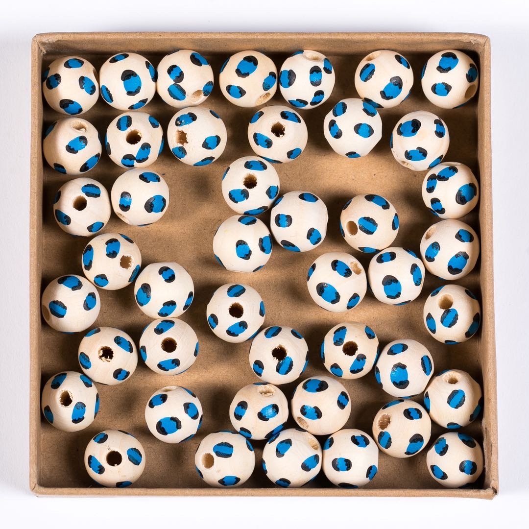 16mm holwood printed leopard print bead earrings and bracelet accessory detail image 7