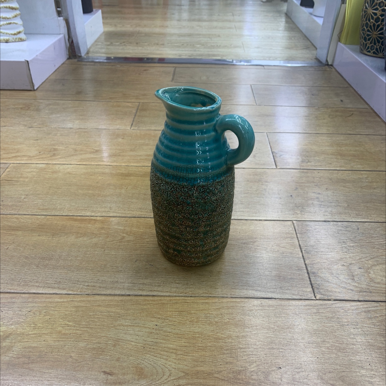 Ceramic vase with handrail 5 thumbnail