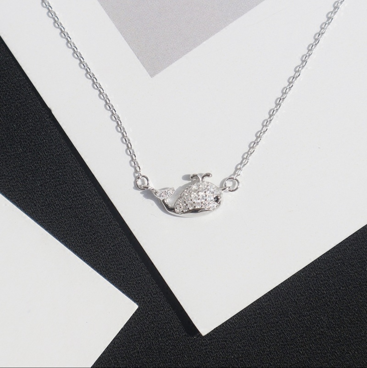 Spray whale necklace