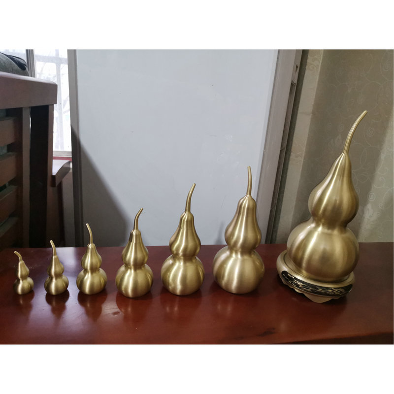 The manufacturer supplies various sizes of copper gourd ornaments, gourd hangers, car hangers, and creative hollow copper gourd hangers detail image 4