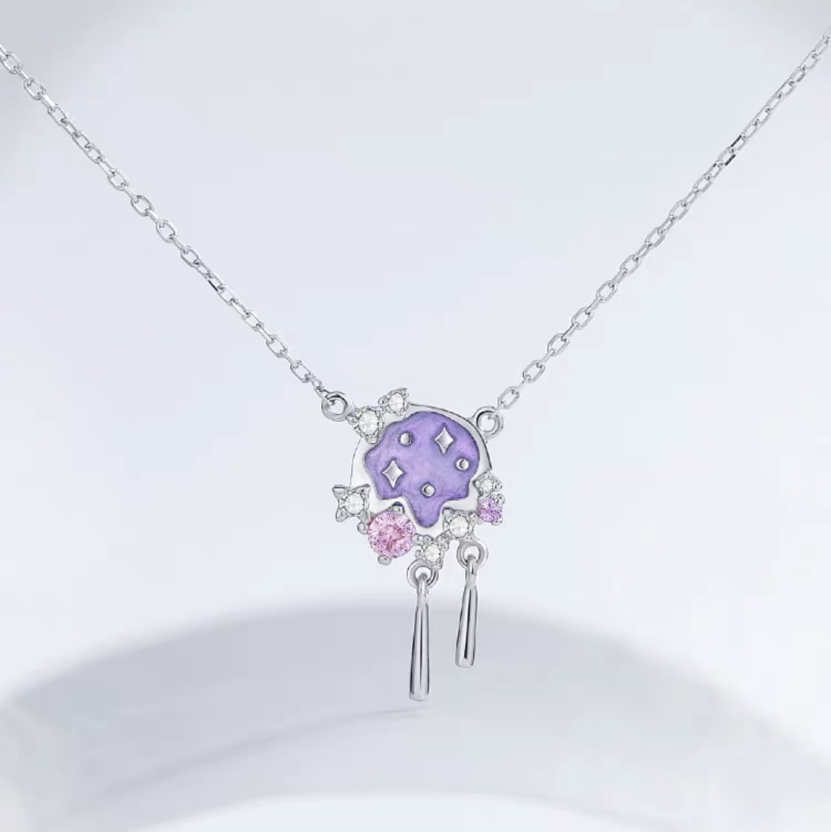 Weaving girl necklace