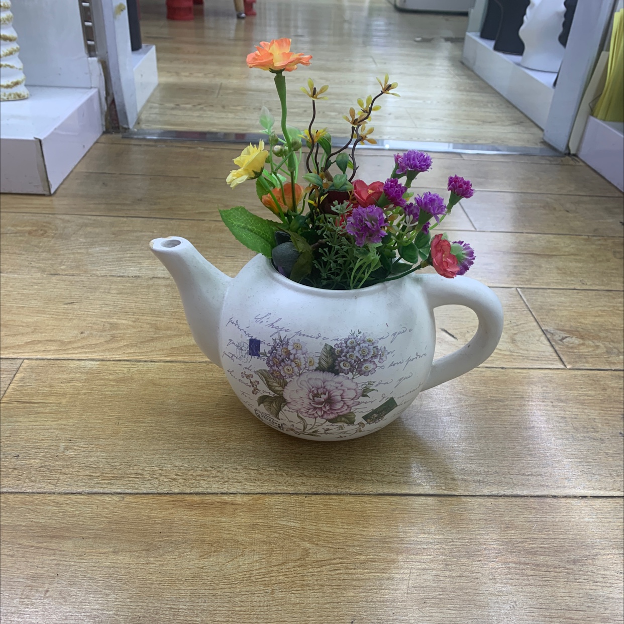 Ceramic flowerpot