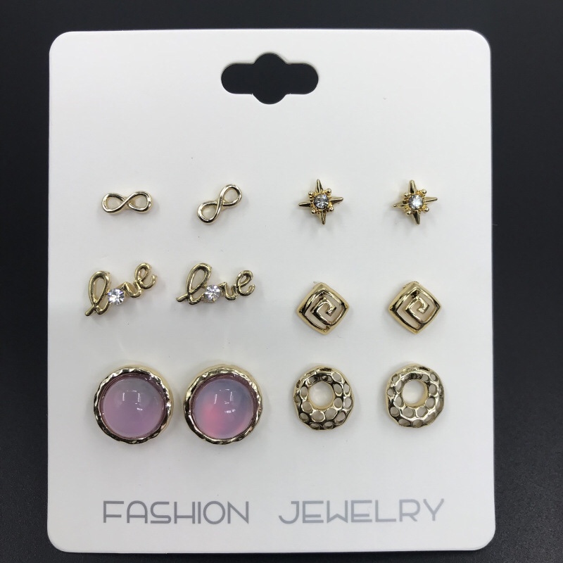 Stud earrings set