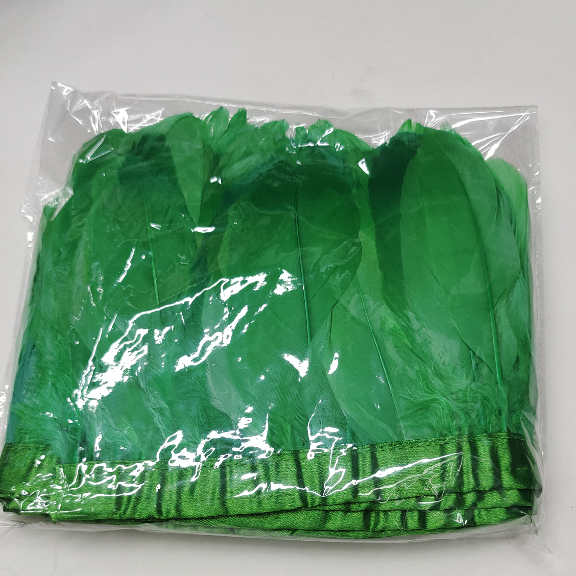 Big feather bag grass green