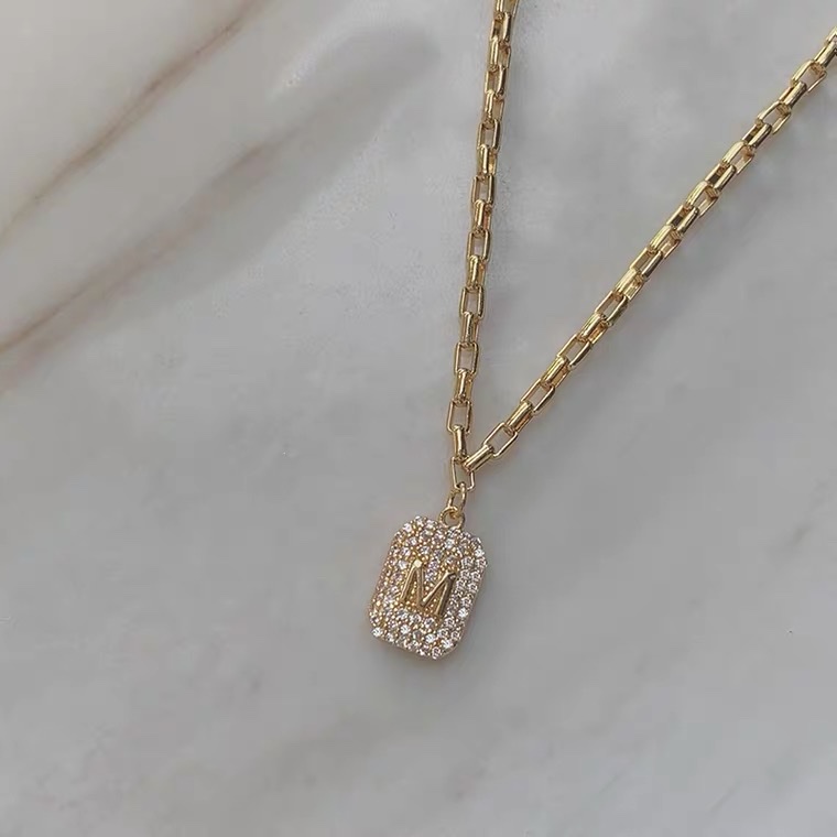 This 14K gold-plated, dazzling, diamond-filled square brand collarbone chain M letter necklace features a simple and niche design for Instagram street style detail image 6