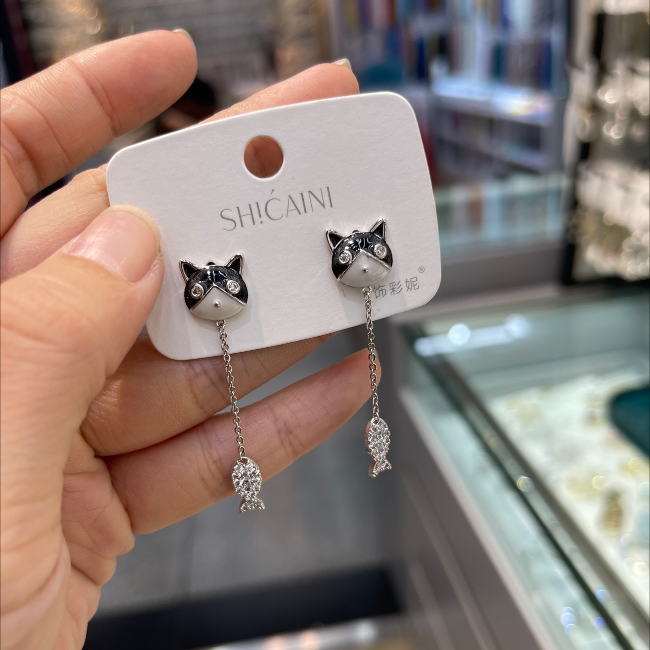 Kitten fishing earrings