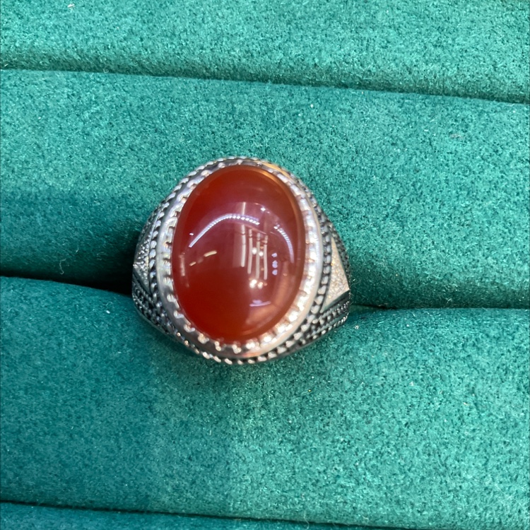 Colored stone ring