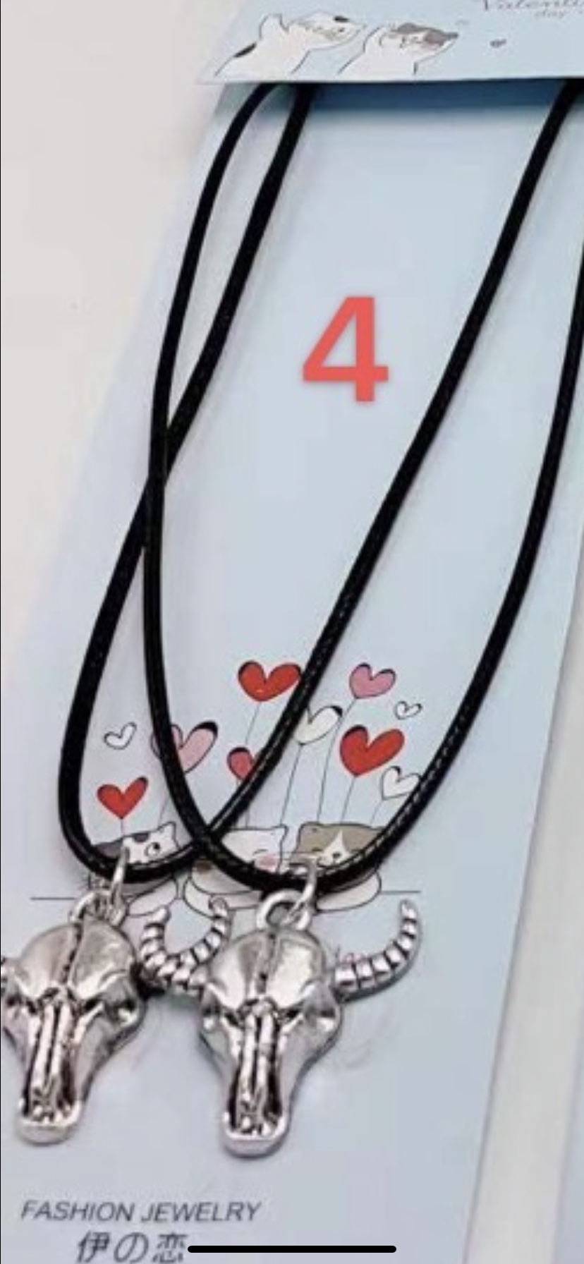 Black Korean wax thread couple alloy bull head necklace exclusively for the two-yuan store. Retro style, suitable for both adults and children to wear details Picture
