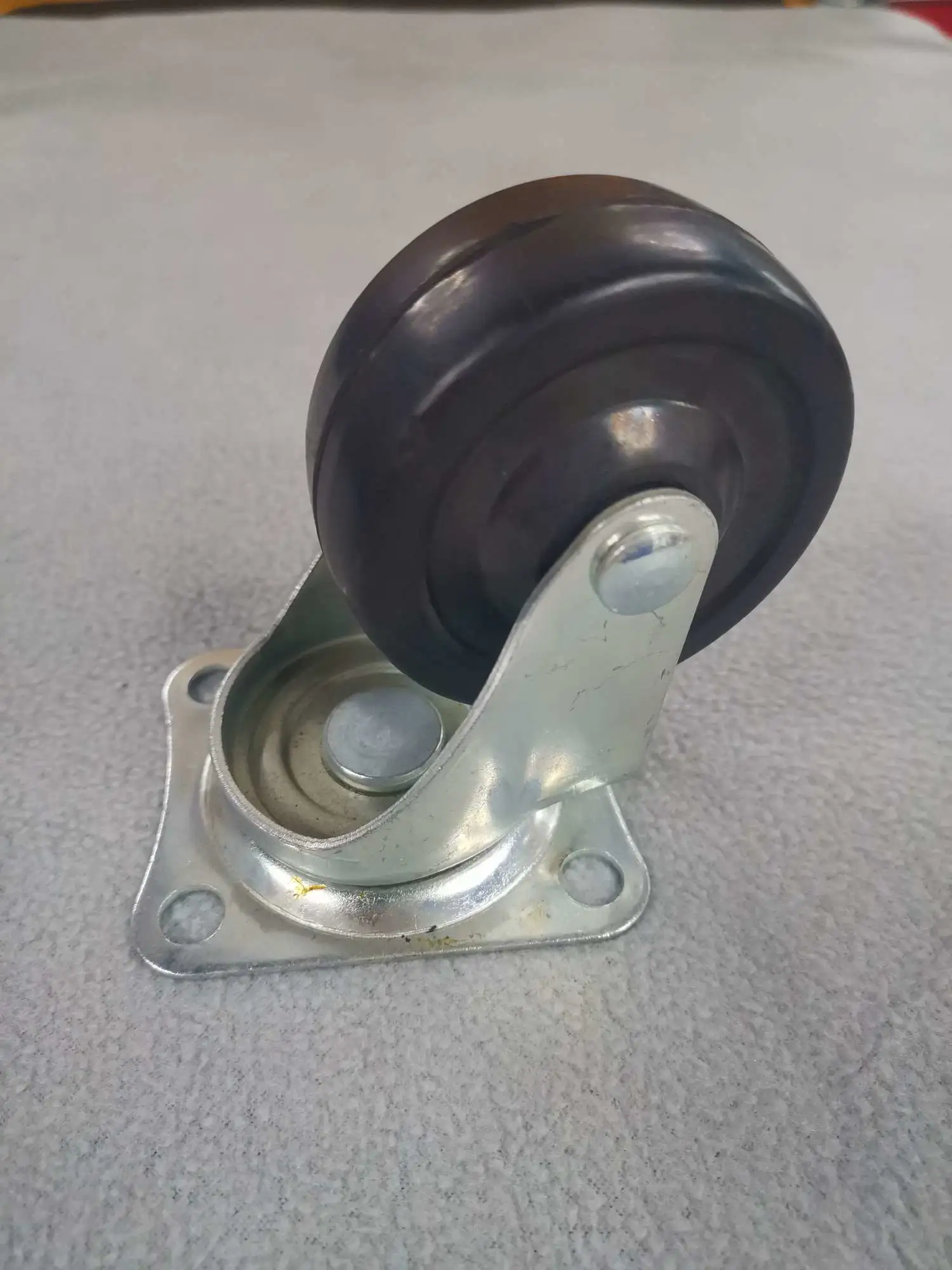 عجلات مطاطية سوداء طولها 2.5 بوصة detail image 1