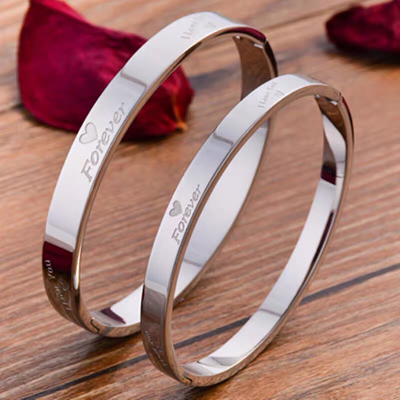 Titanium steel non-fading, light luxury, simple, fashionable, trendy, versatile, retro and cold style bracelet 2