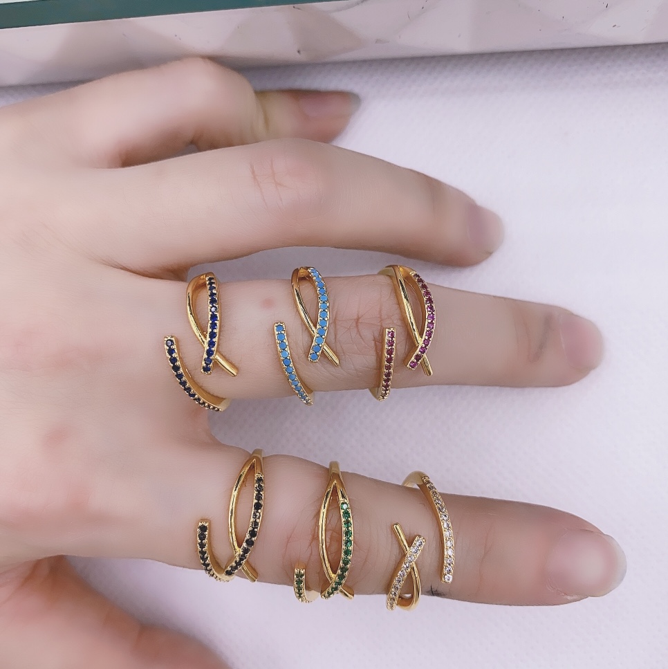 Colorful interlaced ring