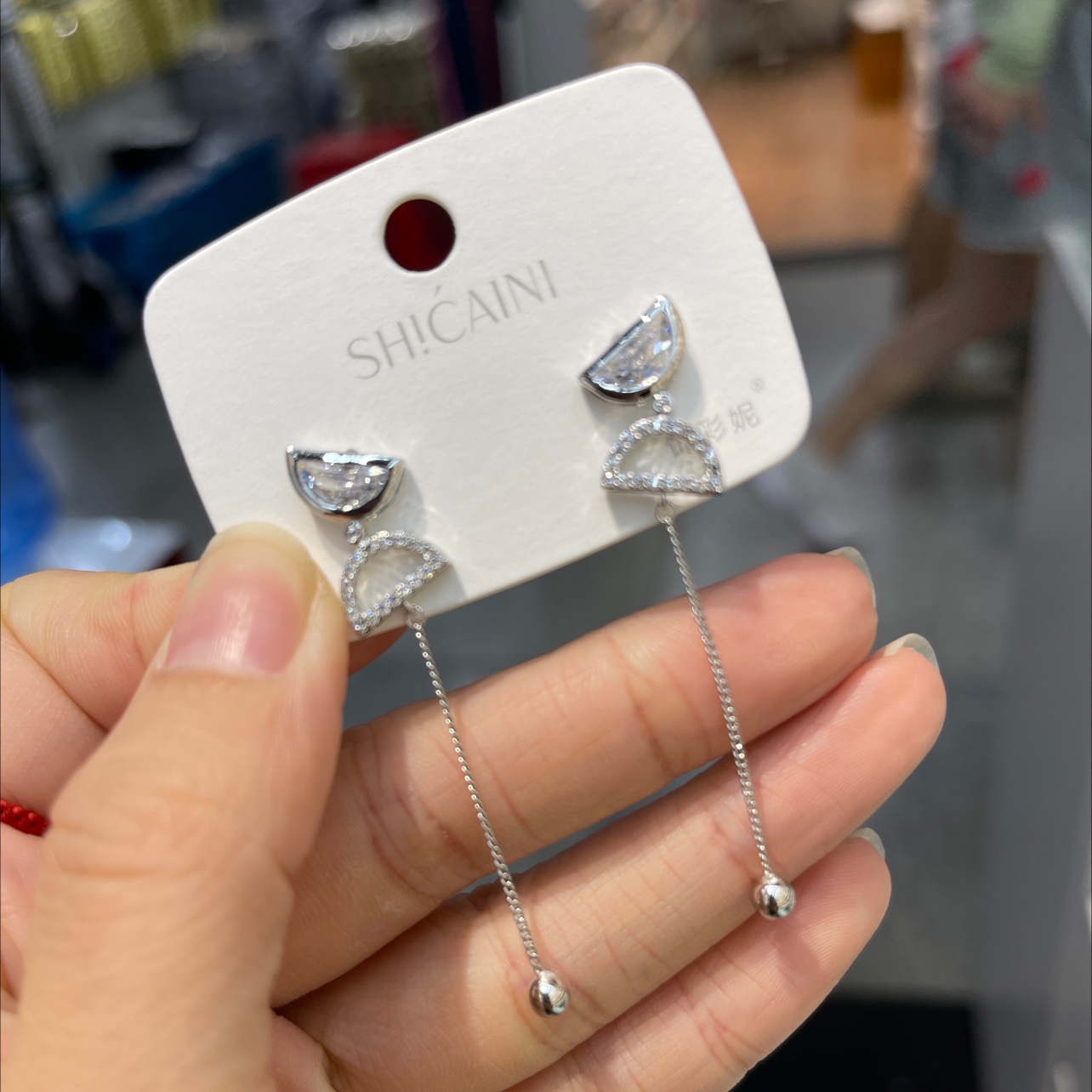 Zircon tassel earrings