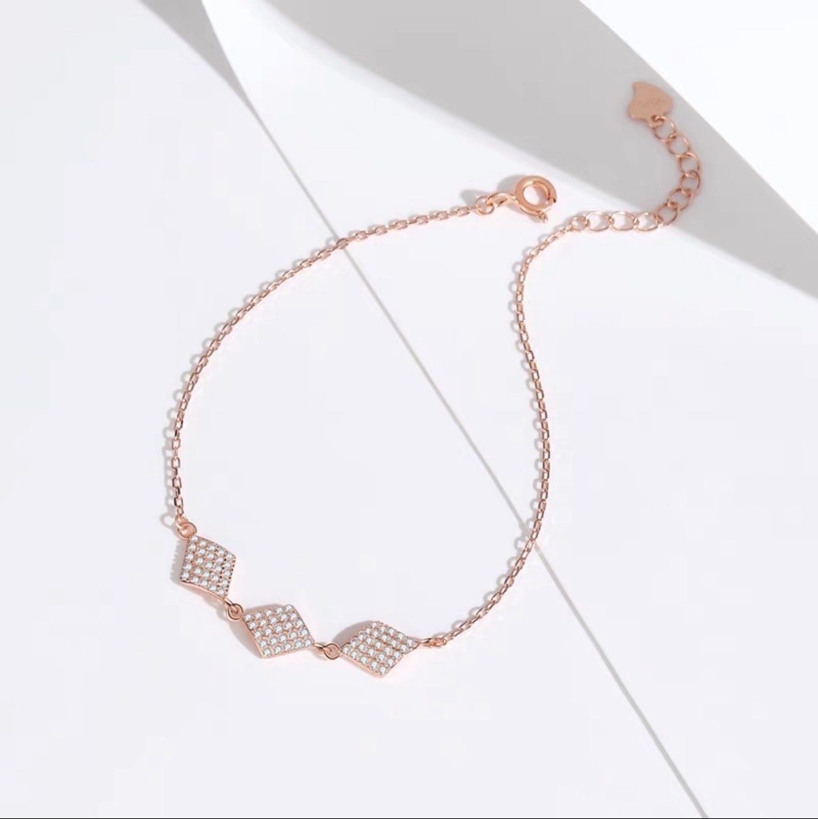 Pearl diamond bracelet