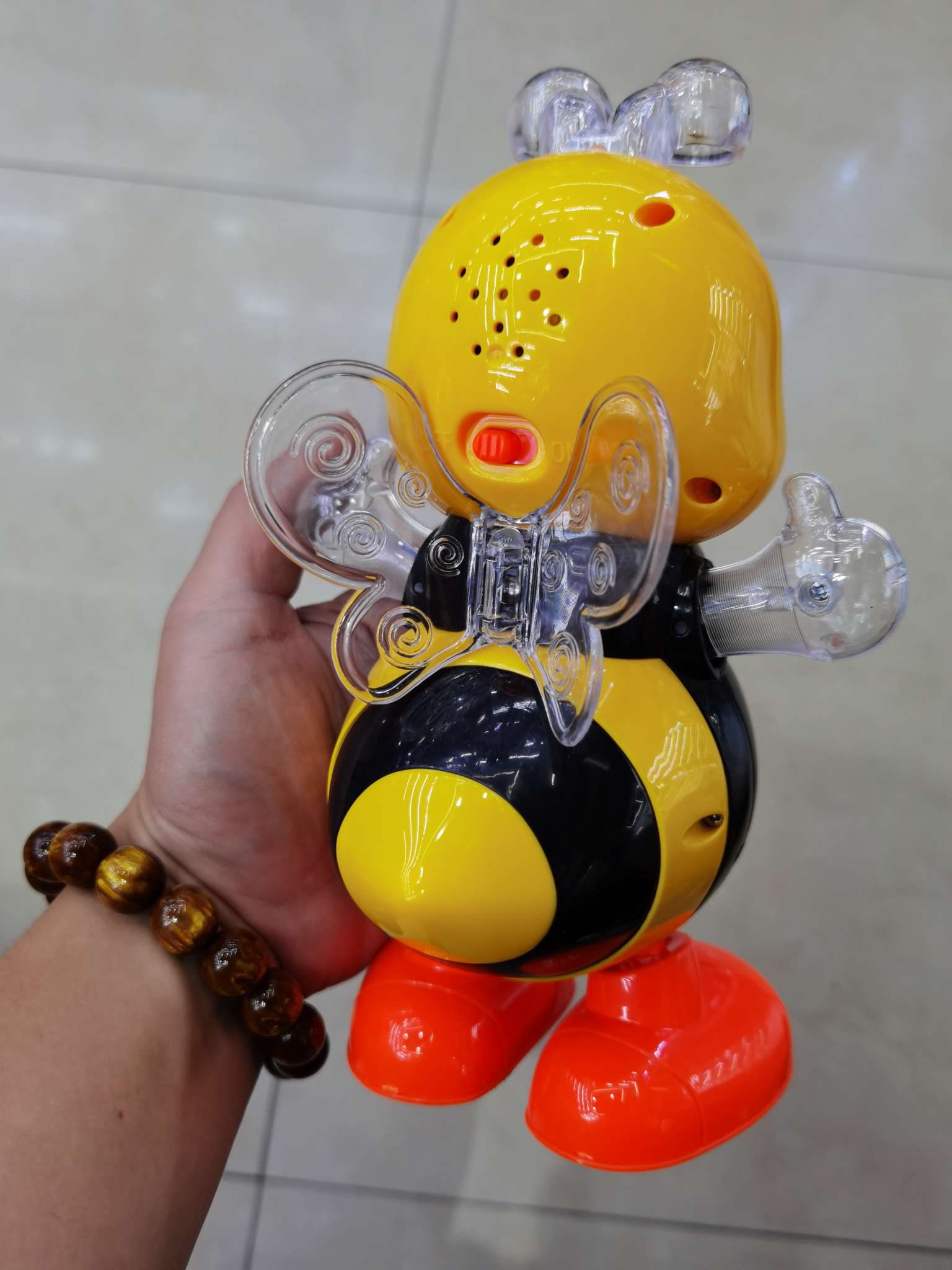 Little bee dancing robot Application Scenario