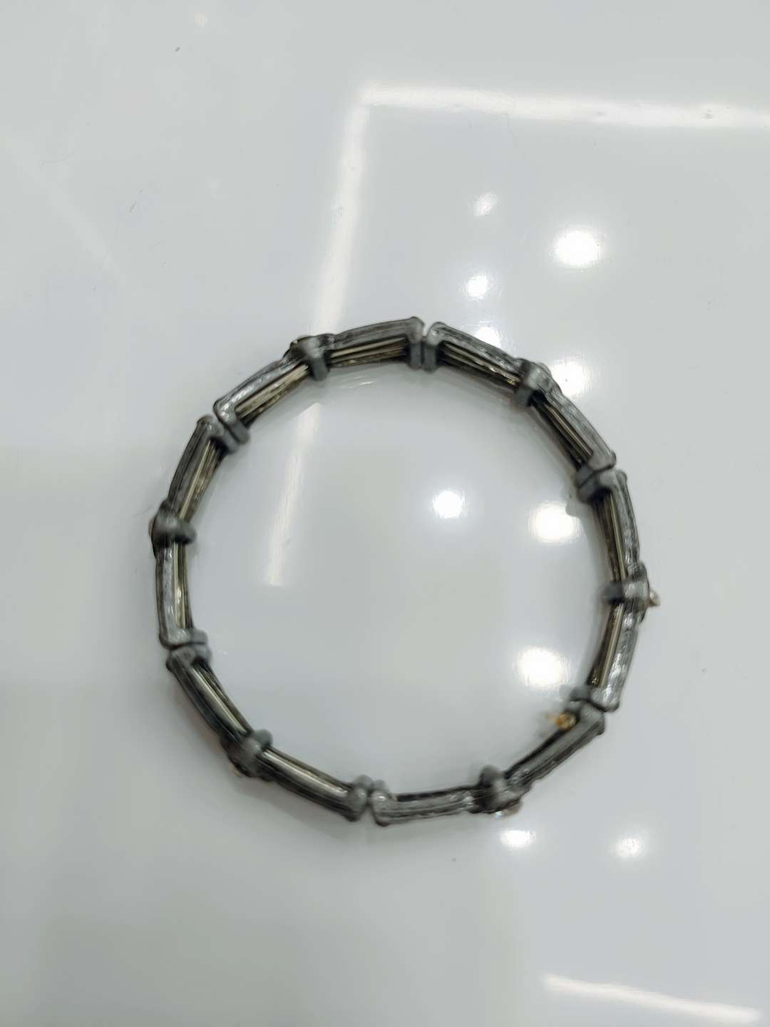 A new minimalist and retro European and American style diamond bracelet with a light luxury and high-end feel. It's an Instagram trendy evening accessory with a cold style details Picture