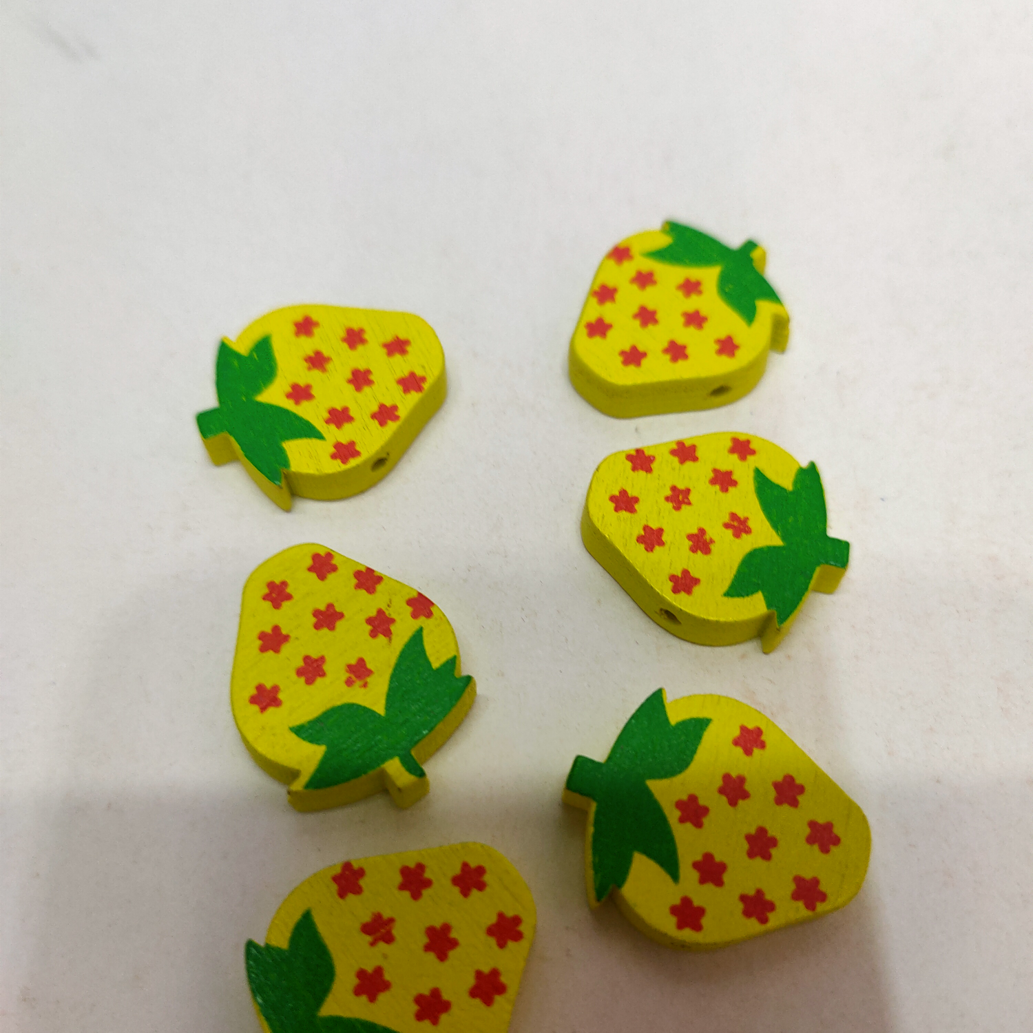 Manufacturers direct wood accessories strawberry yellow