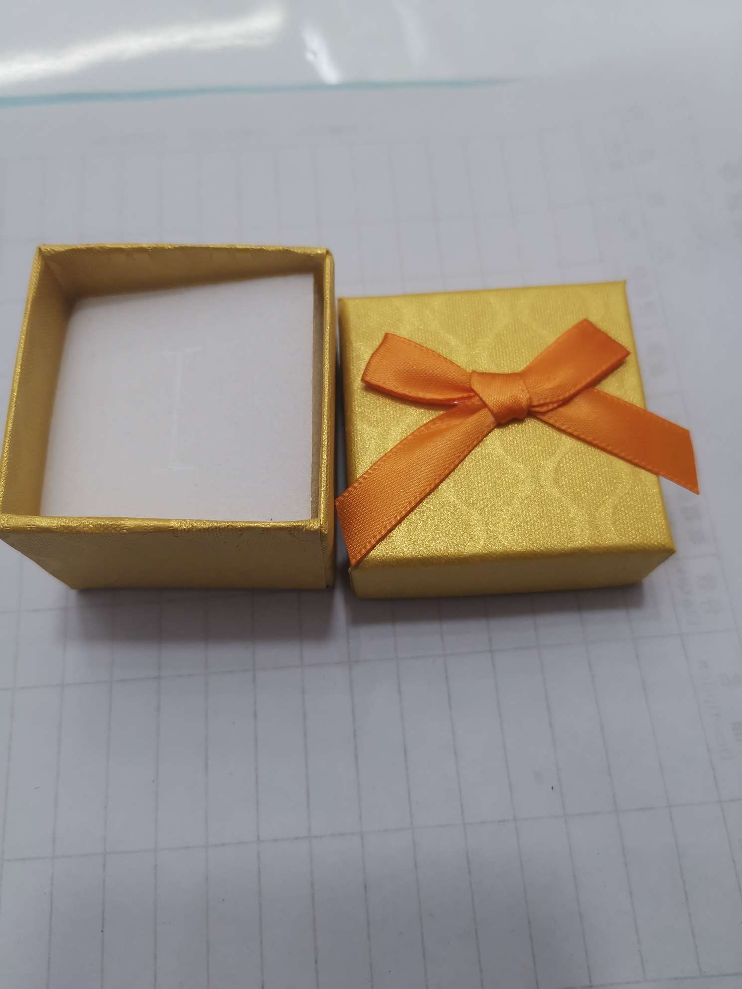 蝴蝶结戒指盒90细节图