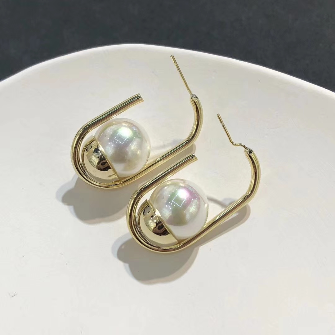 s925 sterling silver needle Earrings, 2021 New style, trendy and stylish, simple and versatile, high-end pearl earrings, women's curved hooks