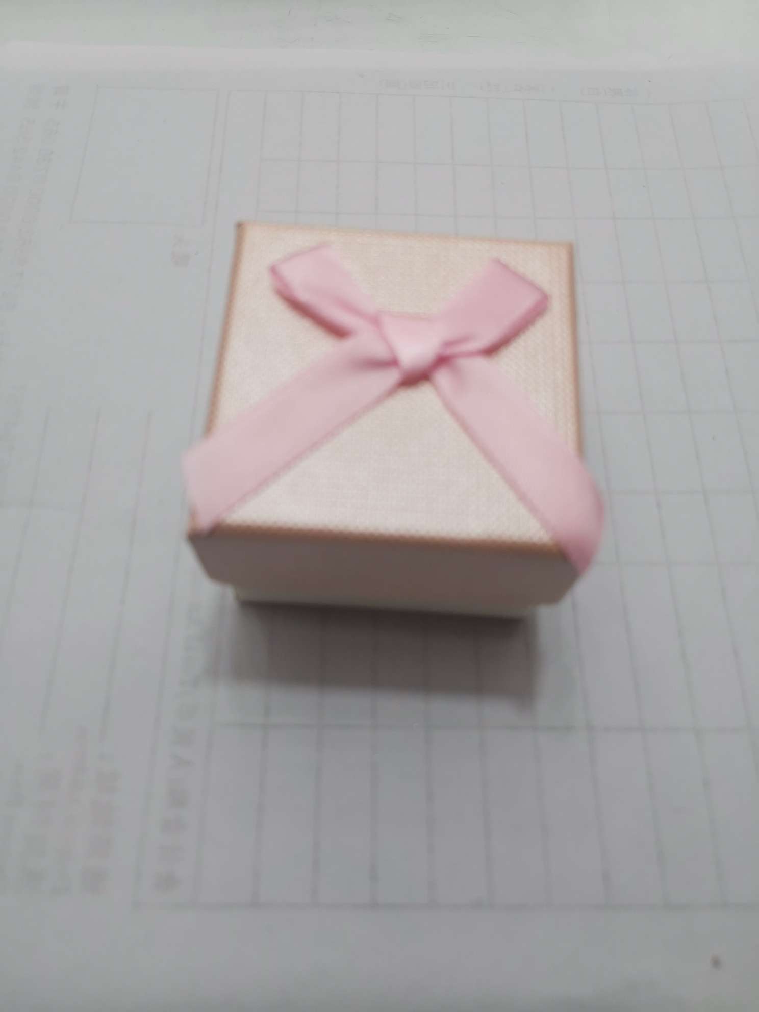 蝴蝶结戒指盒71白底实物图