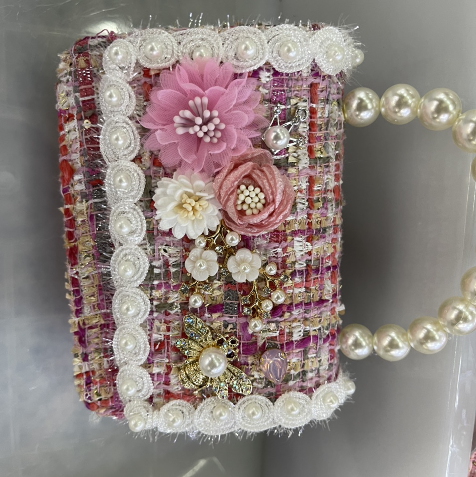 Oumeiqi jewelry pendants, keychains, exquisite keychains, original premium handcrafted masterpieces, evening wear handbags, single-shoulder bags, Oumeiqi 99-4