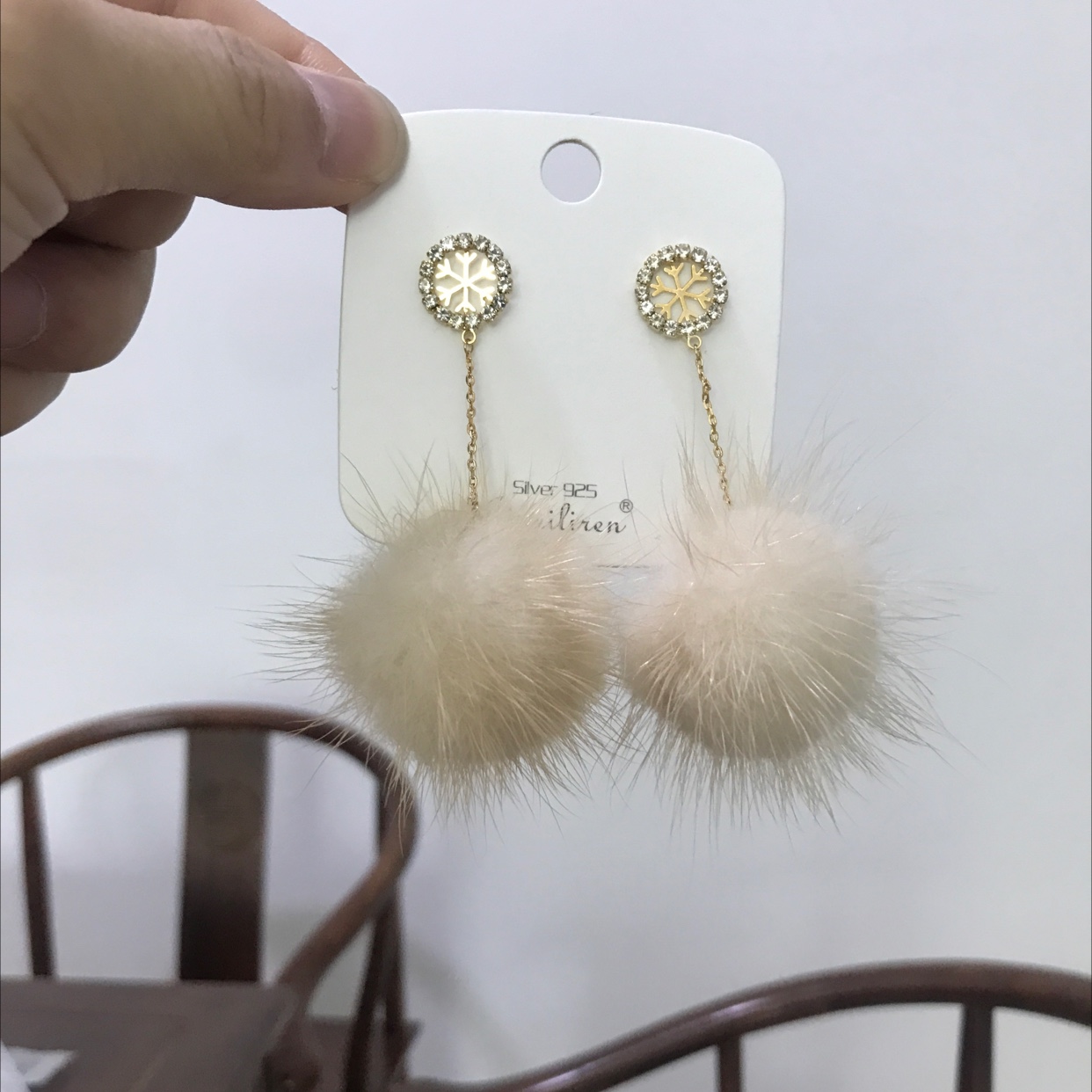 Today Beauty Korean version grey plush number design earrings