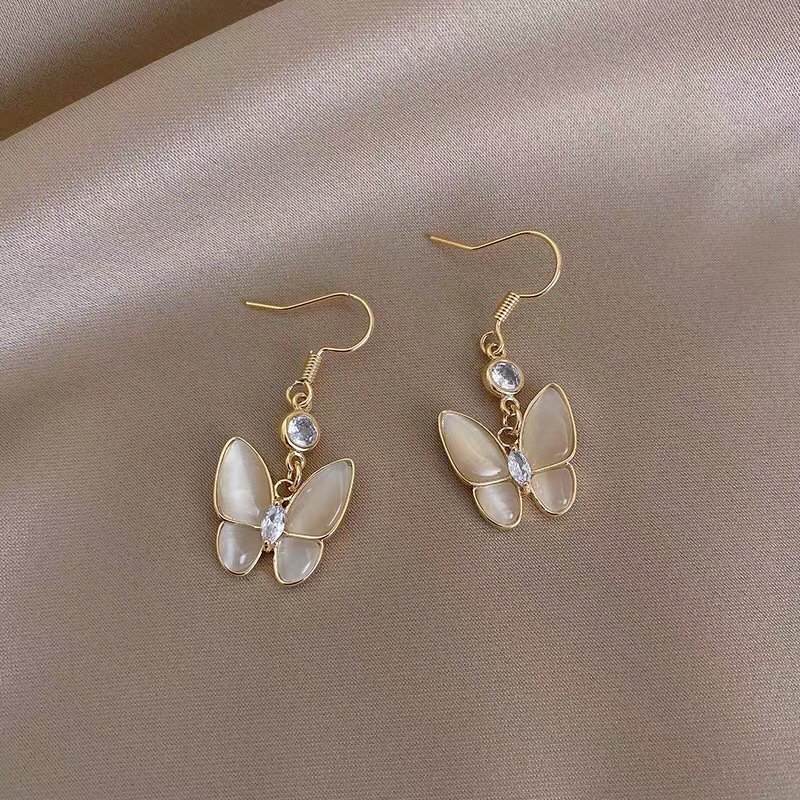 European and American fashion brand's stylish, versatile and personalized cat-eye stone butterfly earrings