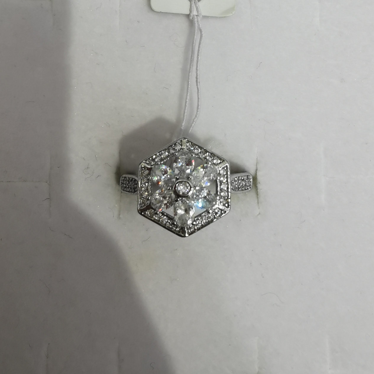 6 oval stone rings look good