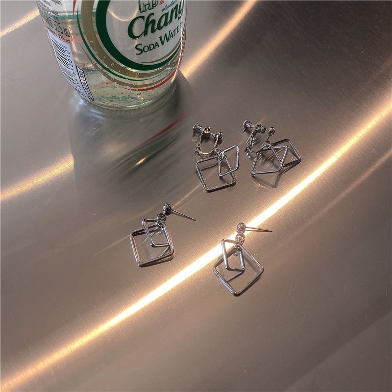 Simple and versatile, niche geometric square earrings and stud earrings, Korean Instagram office worker earrings details Picture