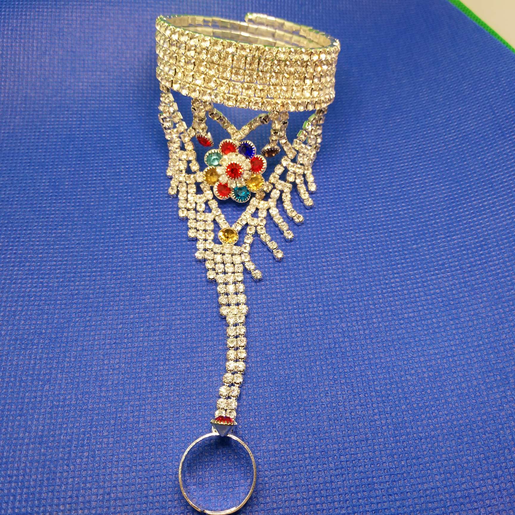 2021 New full-diamond bracelet Cross-border Middle East style back bracelet Specification image