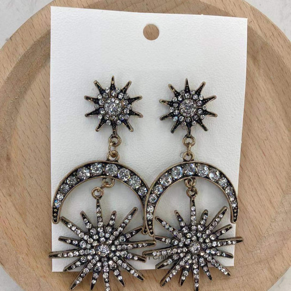 High-grade Baroque earrings for women retro light Luxe Crostar earrings