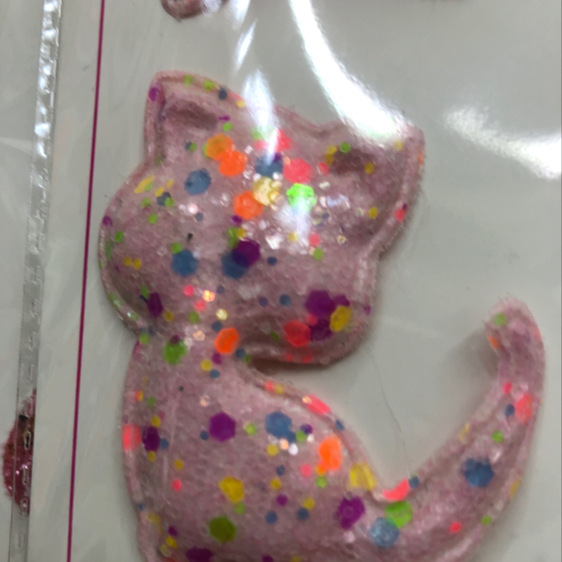 A coarse pink cat details Picture