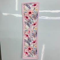 Hair tray pink trumpet flower