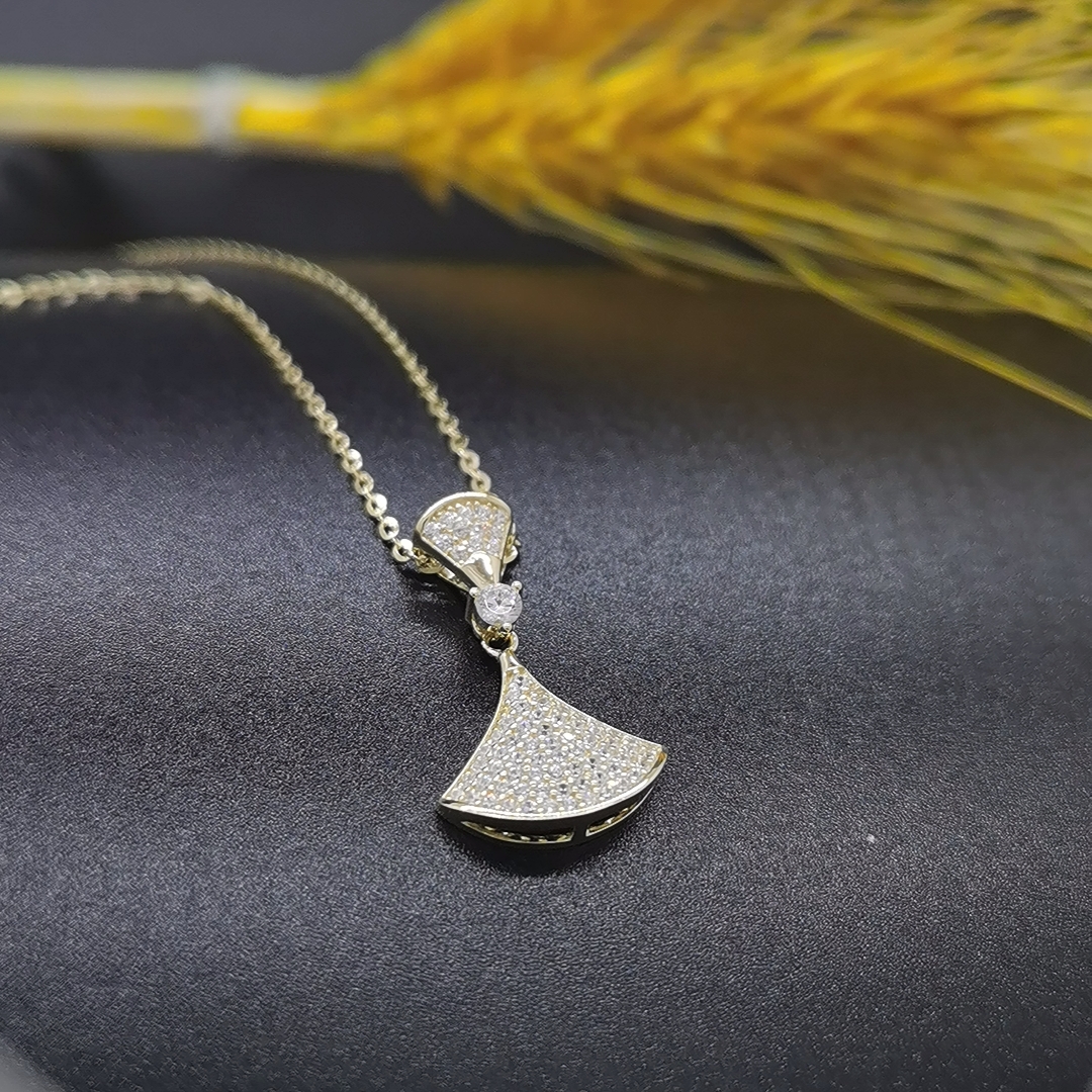 女士短款珍珠项链 高贵优雅珍珠饰品 简约时尚颈饰礼品精选珍珠项链珍珠项链细节图